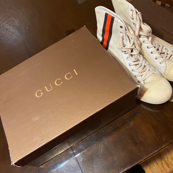 Gucci - Picture 3 of 5